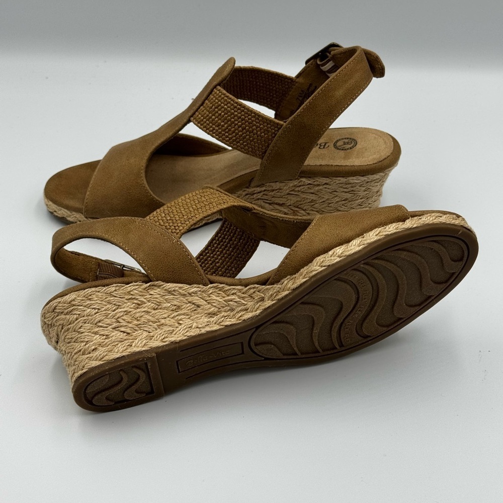 Bella Vita Tan Wedge Sandals 7.5M